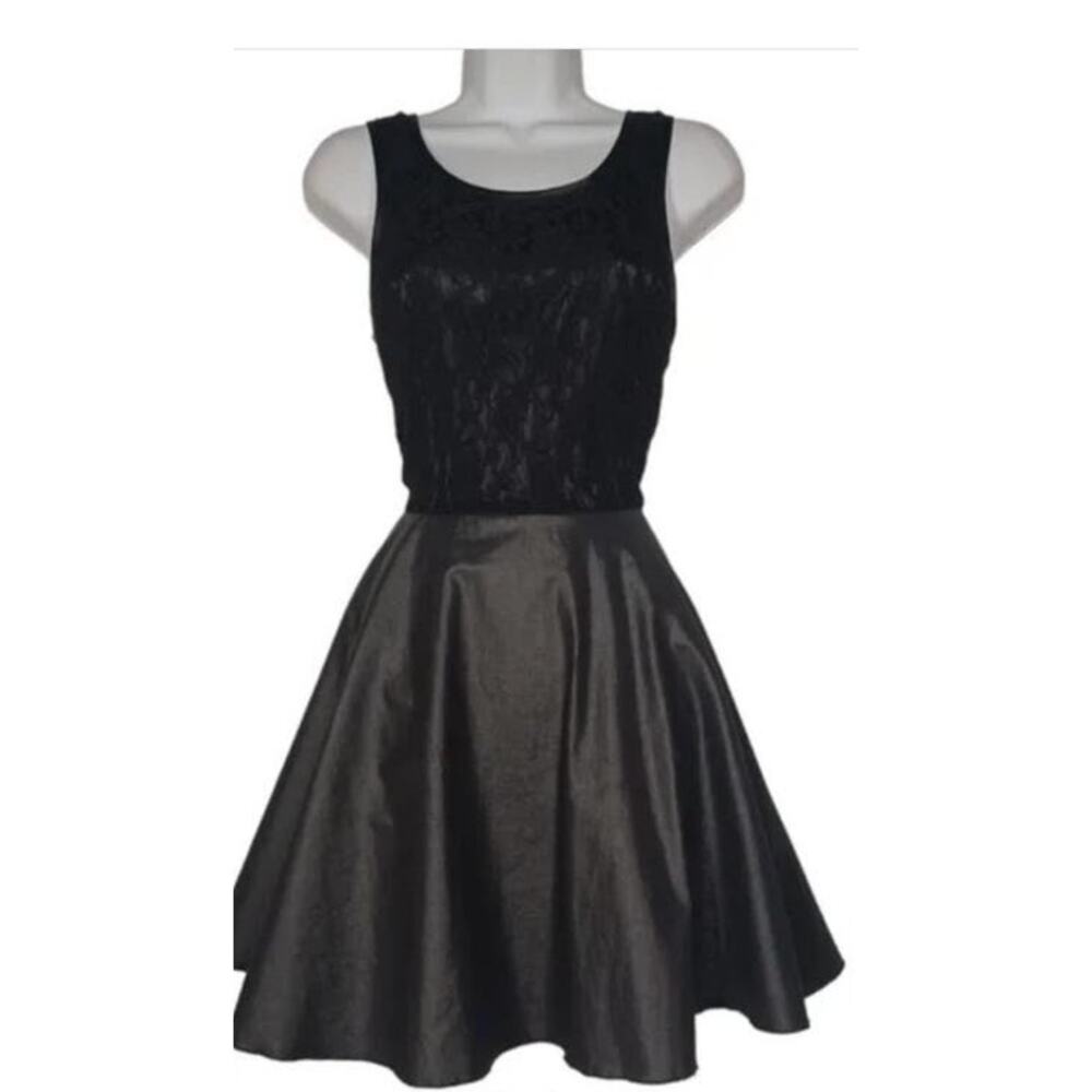 NWT Walter Baker Sleeveless Fit Flare Dress Womens Small Black Metallic MSRP$118